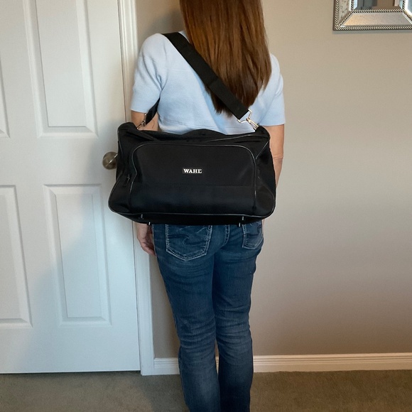 Professional Dog Grooming Kit - Wahl Bag, 8 Grooming Tools, Smock and Lab Coat - Picture 16 of 16